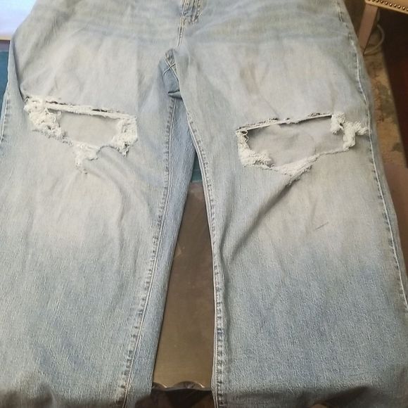 Wild Fable High Rise Distressed Baggy Jeans NWT Plus Sz. 26" X 31.5" Inseam - Picture 4 of 12